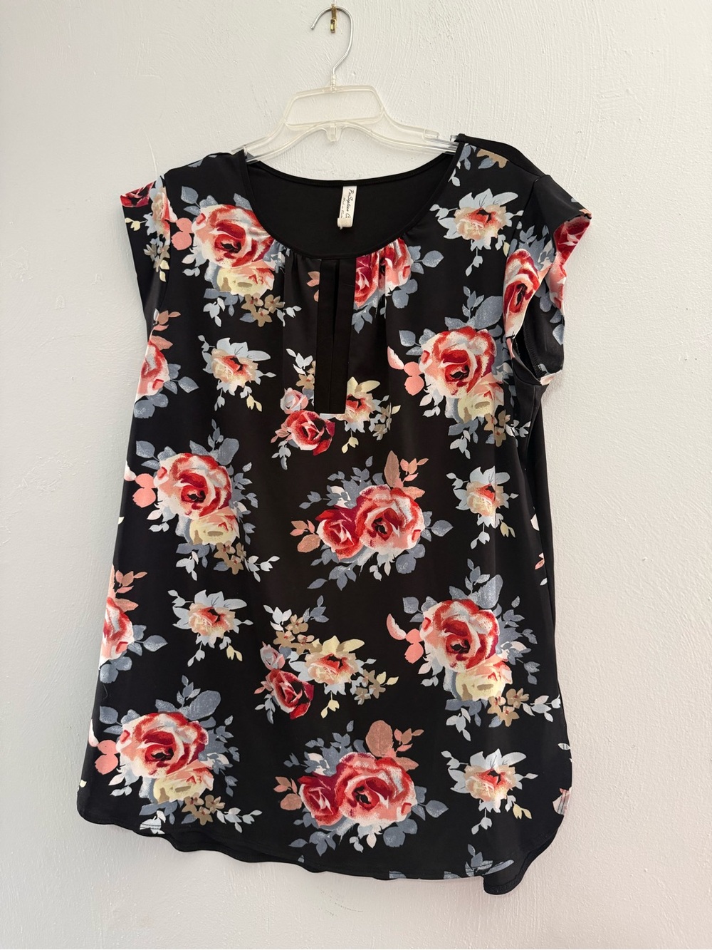 PerSeption Concept Black Floral Keyhole Cap-Sleeve Blouse